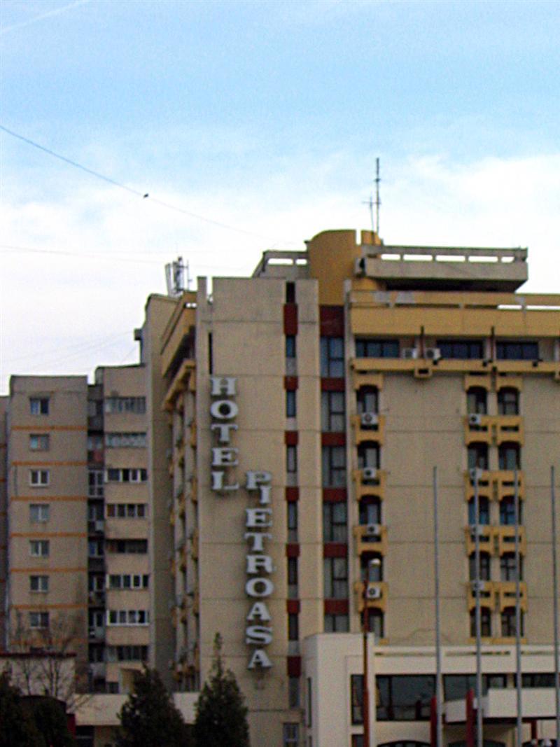 Hotel Pietroasa Buzău Buitenkant foto